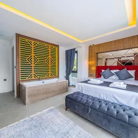 Sleeps 8 With Pool Air Con And Wifi 别墅