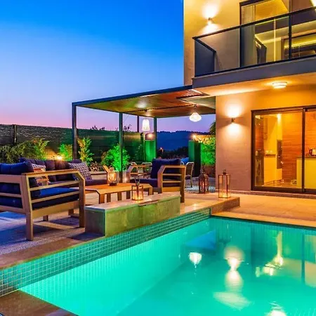 Sleeps 8 With Pool Air Con And Wifi Villa *